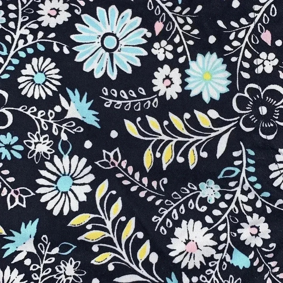 Women’s Crown & Ivy Floral Scalloped Shorts Size 12 EUC - Picture 2 of 8